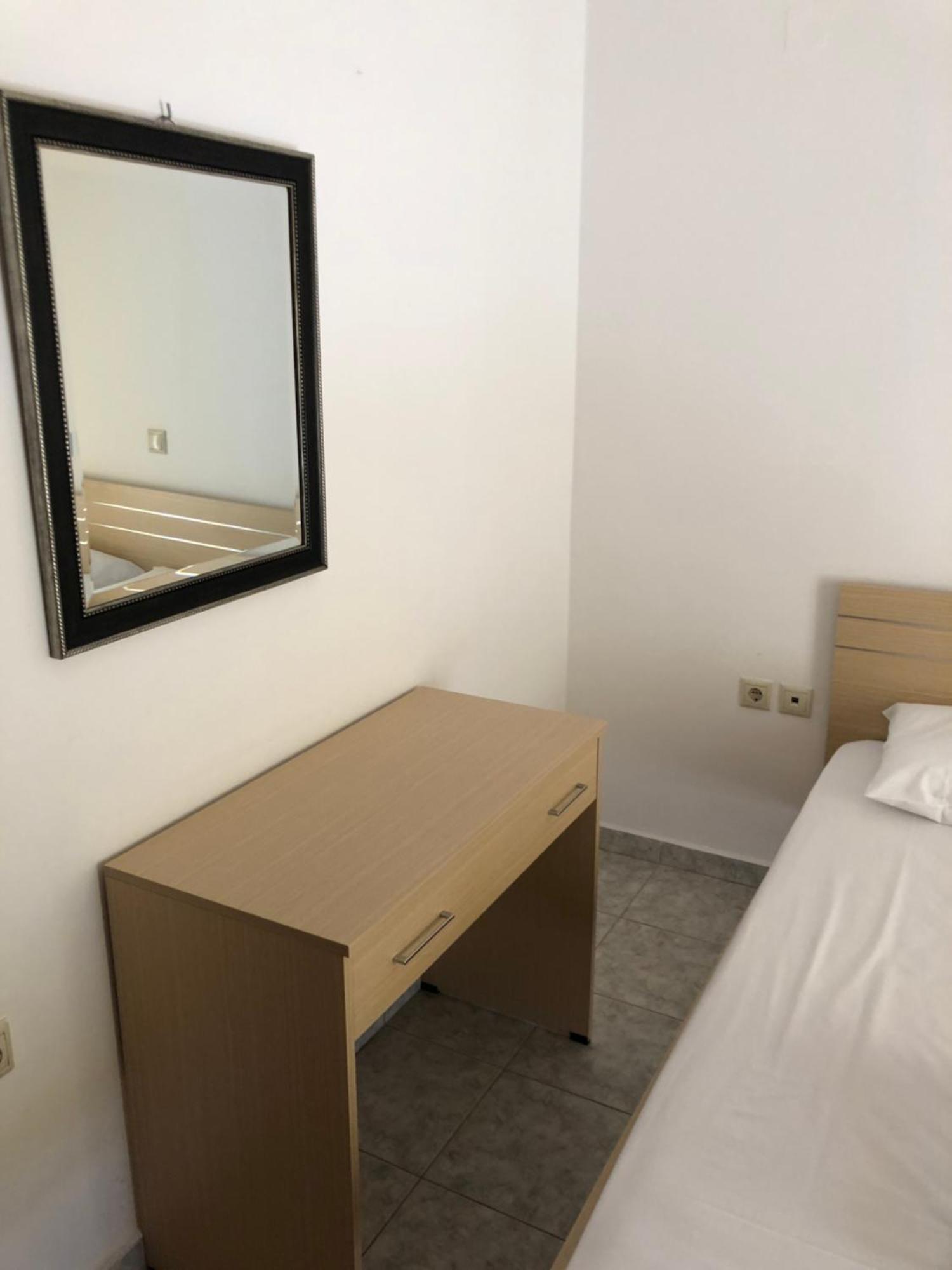 Blue Sky Apartments Makry Gialos  Room photo
